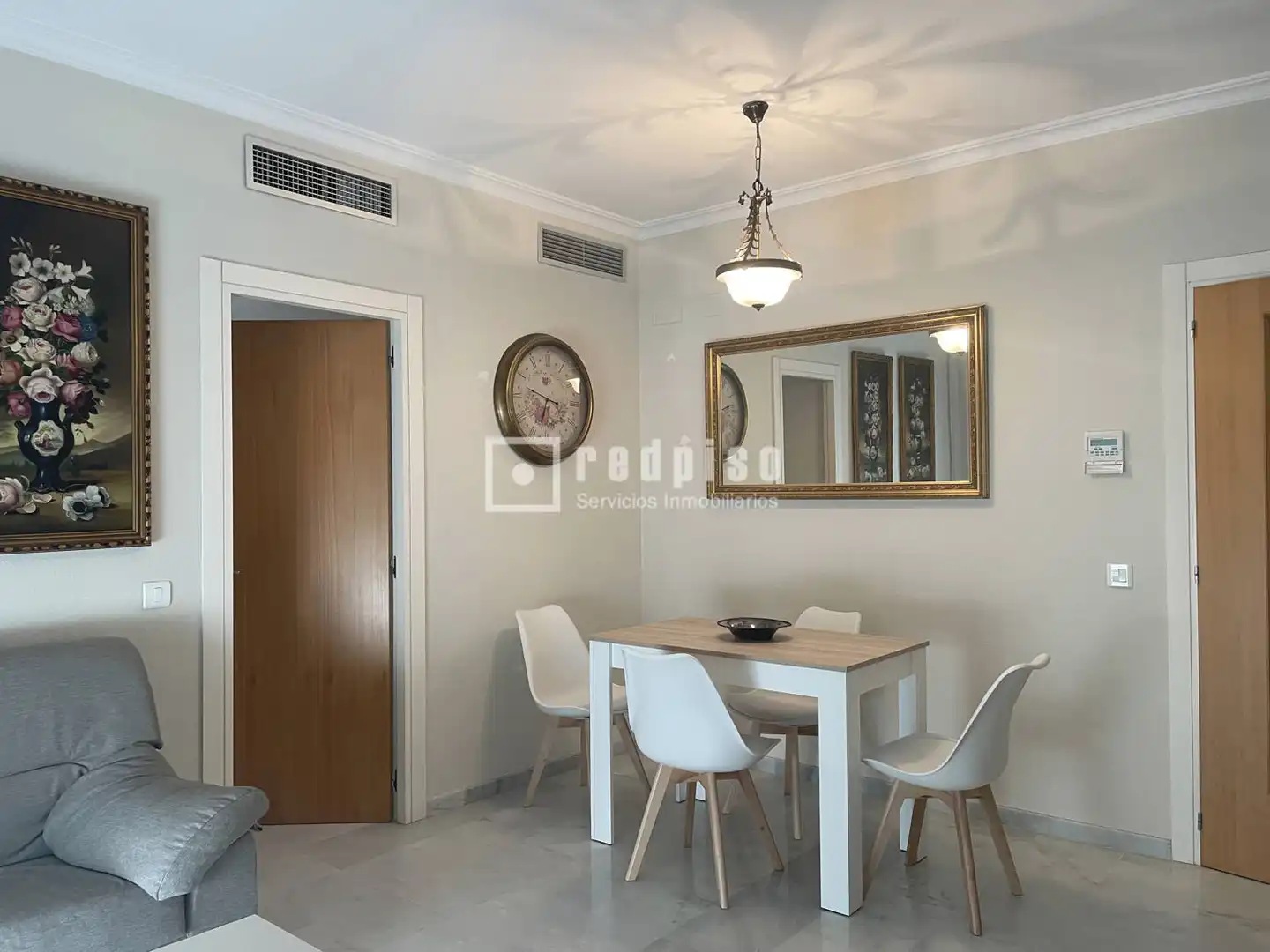 Dining room of Flat for rent in Sevilla  with Air Conditioner, Terrace and Furnished