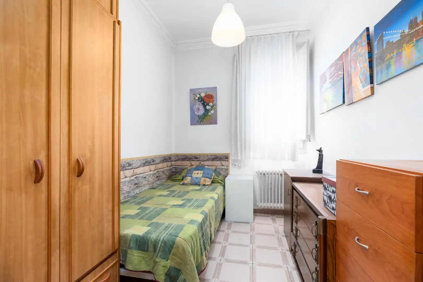 Dormitori de Casa o xalet en venda en Montcada i Reixac amb Aire condicionat, Calefacció i Jardí privat