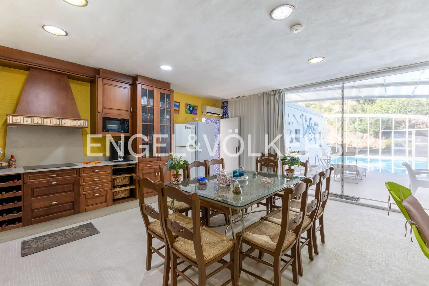 Dining room of Houses for sale in Gilet  with Air Conditioner, Heating and Private garden