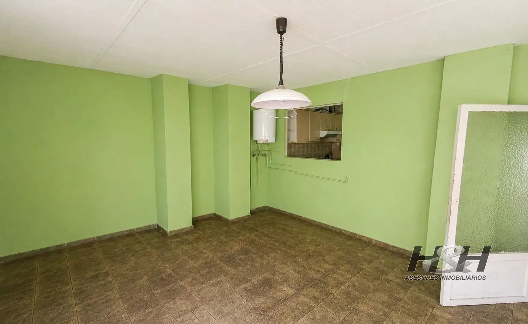 Kitchen of Houses for sale in Burjassot  with Terrace, Storage room and Balcony