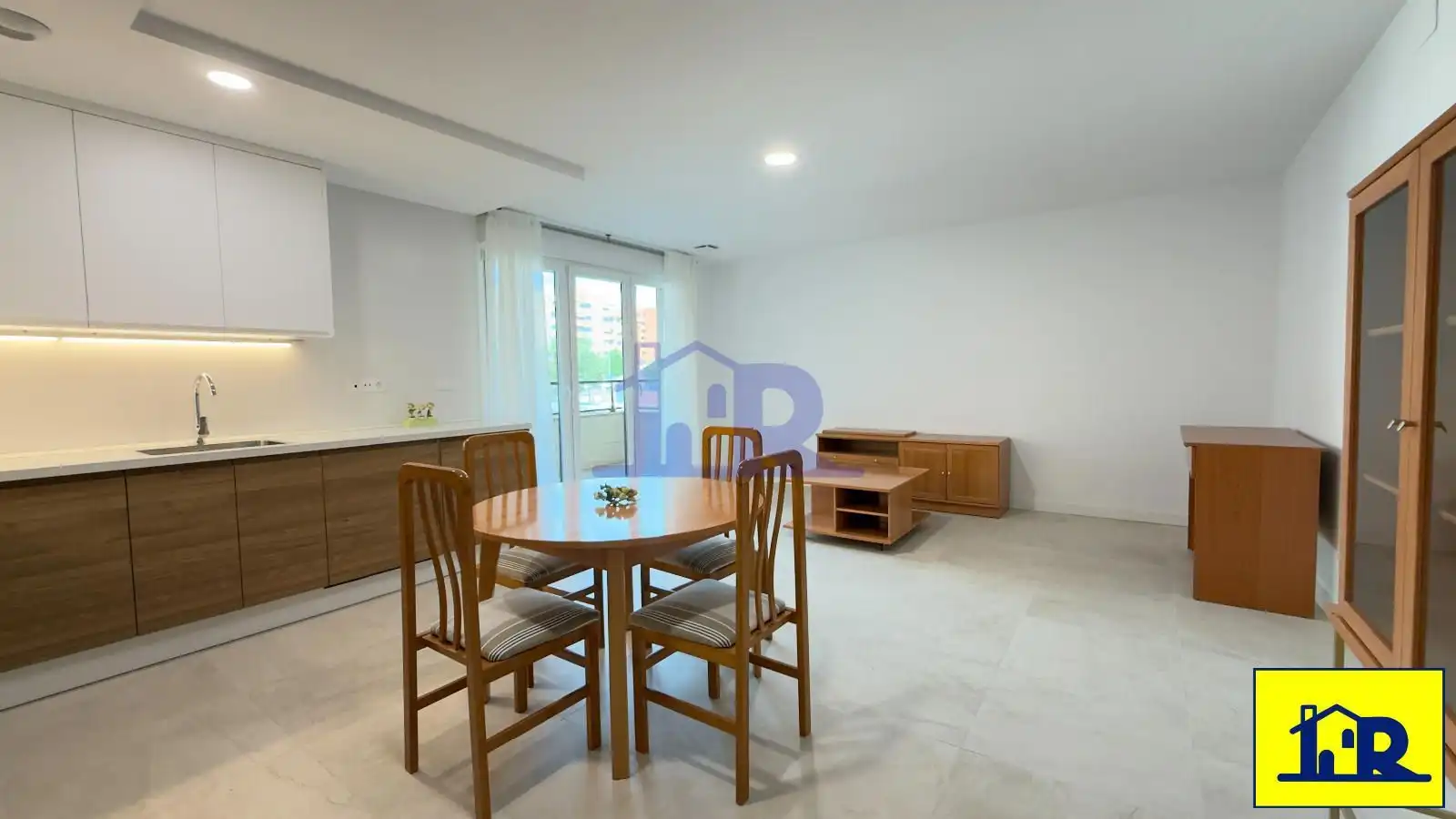Wohnzimmer von Wohnung zur Miete in Cuenca mit Heizung, Abstellraum und Schwimmbad