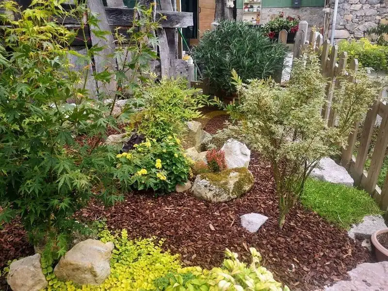 Jardí de Casa o xalet en venda en Cangas de Onís amb Calefacció, Jardí privat i Terrassa