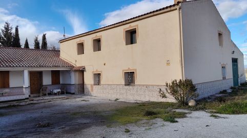 CHALET CON TERRENO