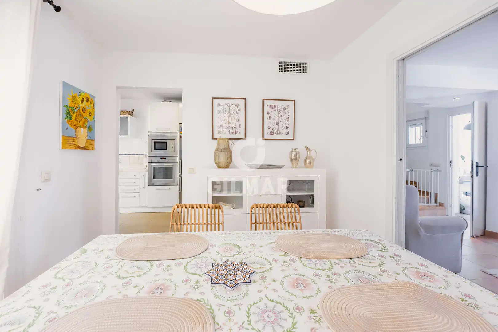 Esszimmer von Einfamilien-Reihenhaus zum Verkauf in Tarifa mit Heizung, Privatgarten und Schwimmbad