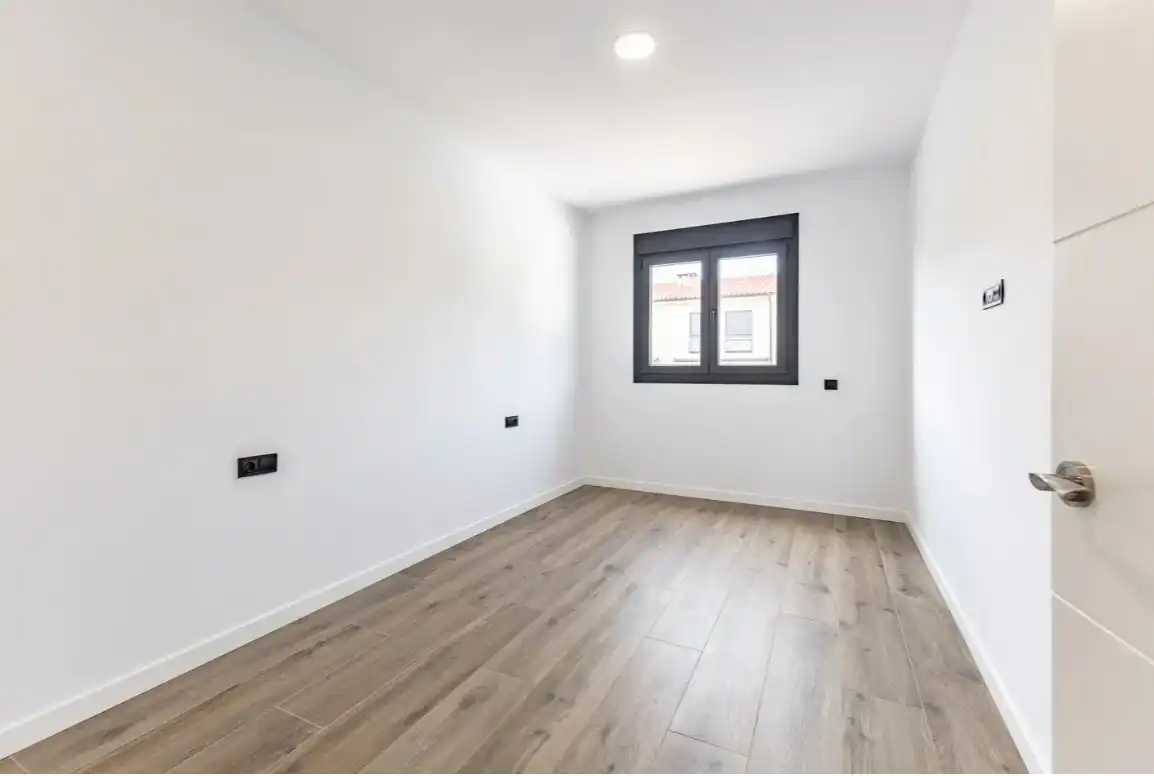 New build Terraced house with garden for sale in Carrer del Pintor Guàrdia, imagen 30