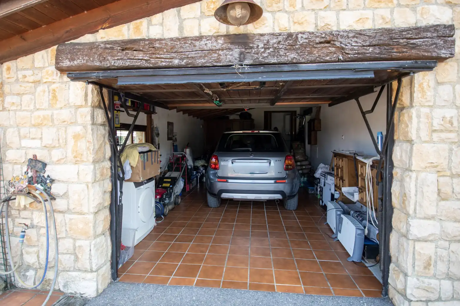 Aparcament de Casa o xalet en venda en Villaviciosa amb Calefacció, Jardí privat i Terrassa