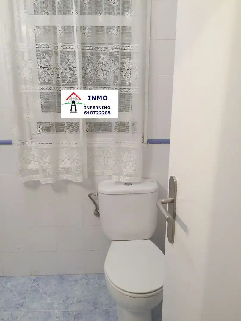 Bathroom of Flat for rent in Ferrol
