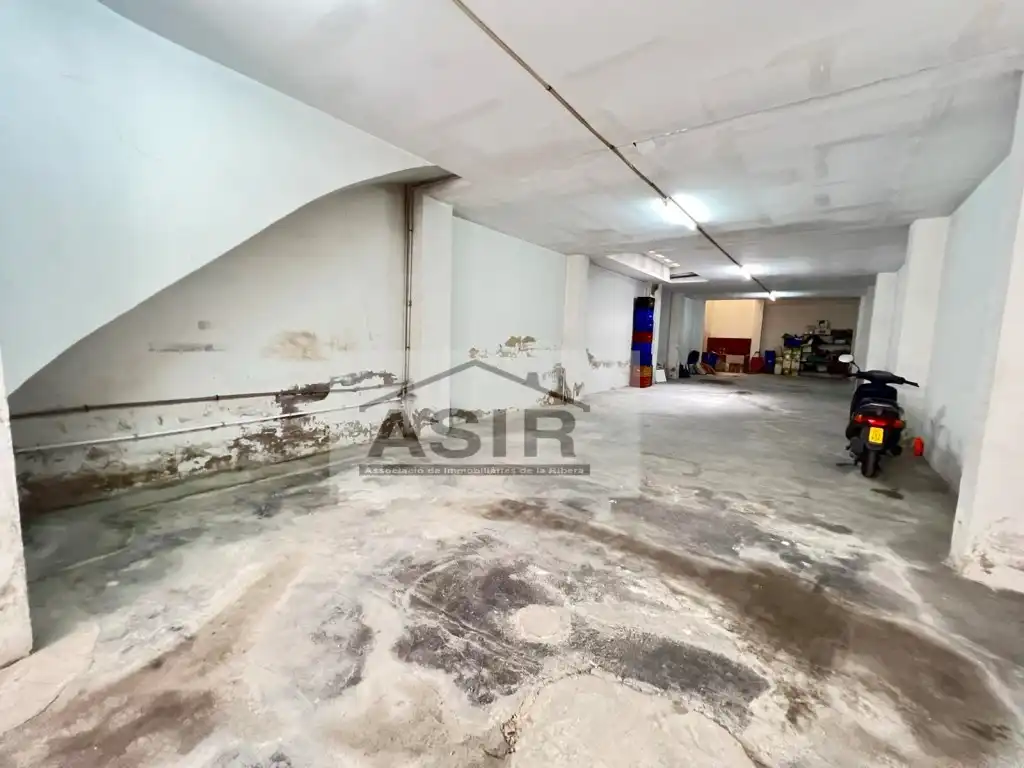 Local comercial en venda a Casc Urbà, imagen 4