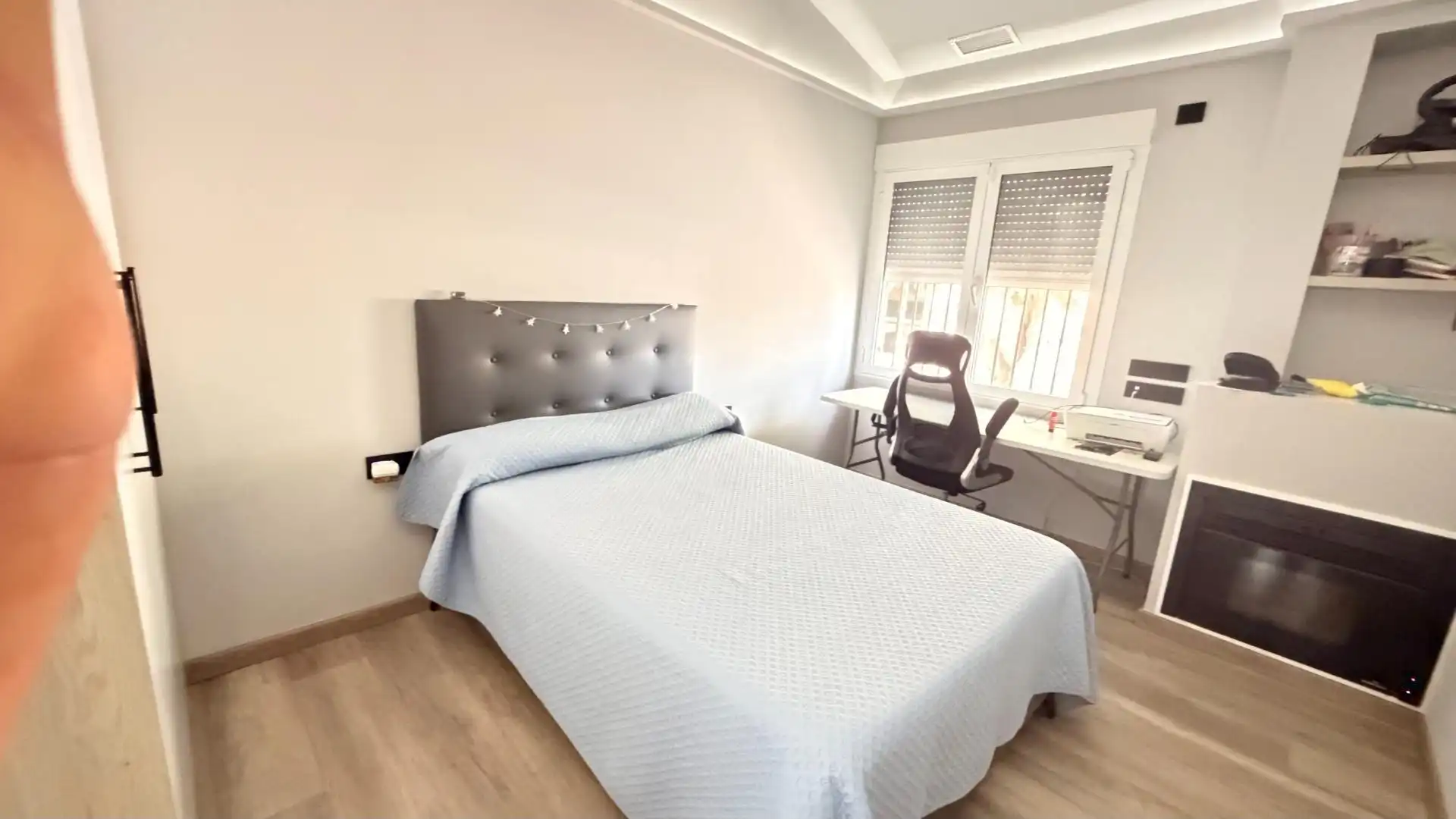 Schlafzimmer von Haus oder Chalet zum Verkauf in Elche / Elx mit Klimaanlage, Heizung und Privatgarten