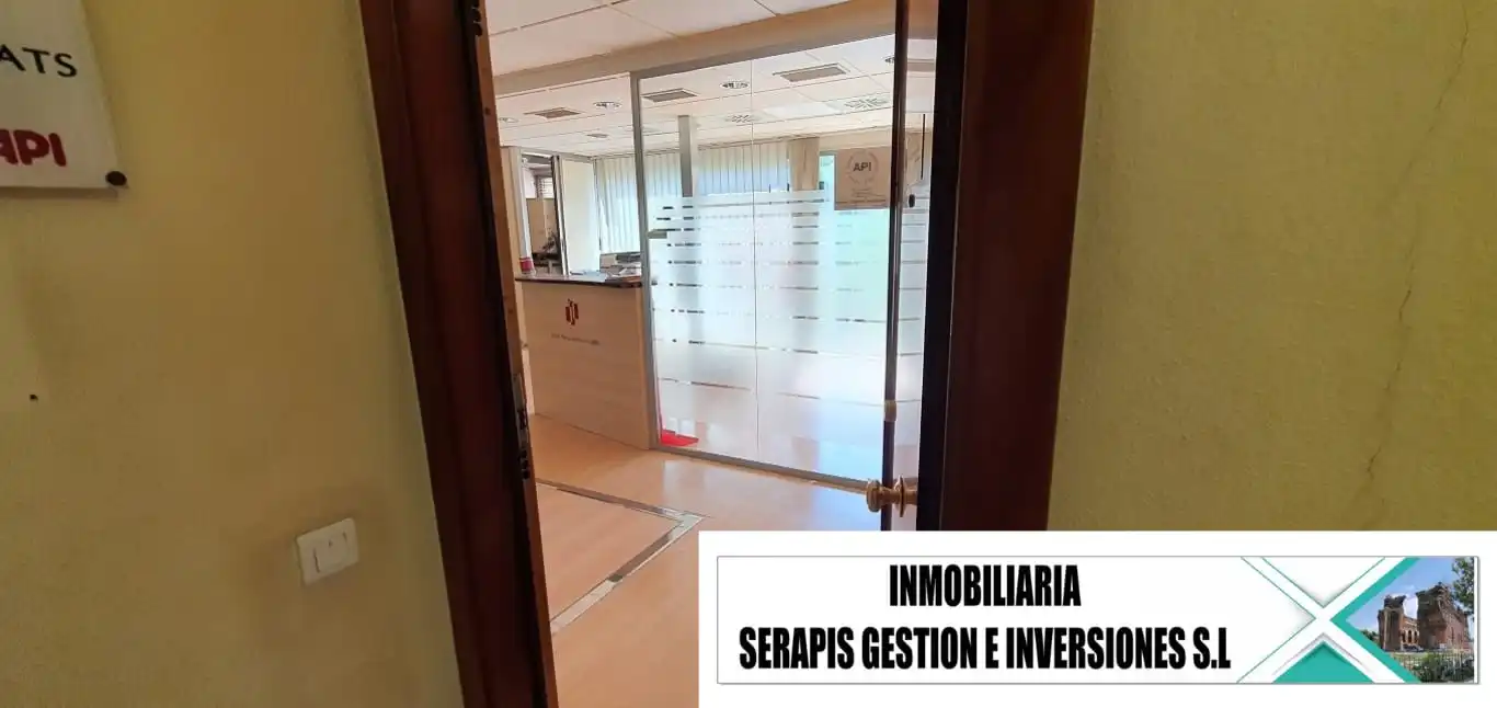 Commercial properties for sale in Mollet del Vallès  with Air Conditioner and Parquet flooring