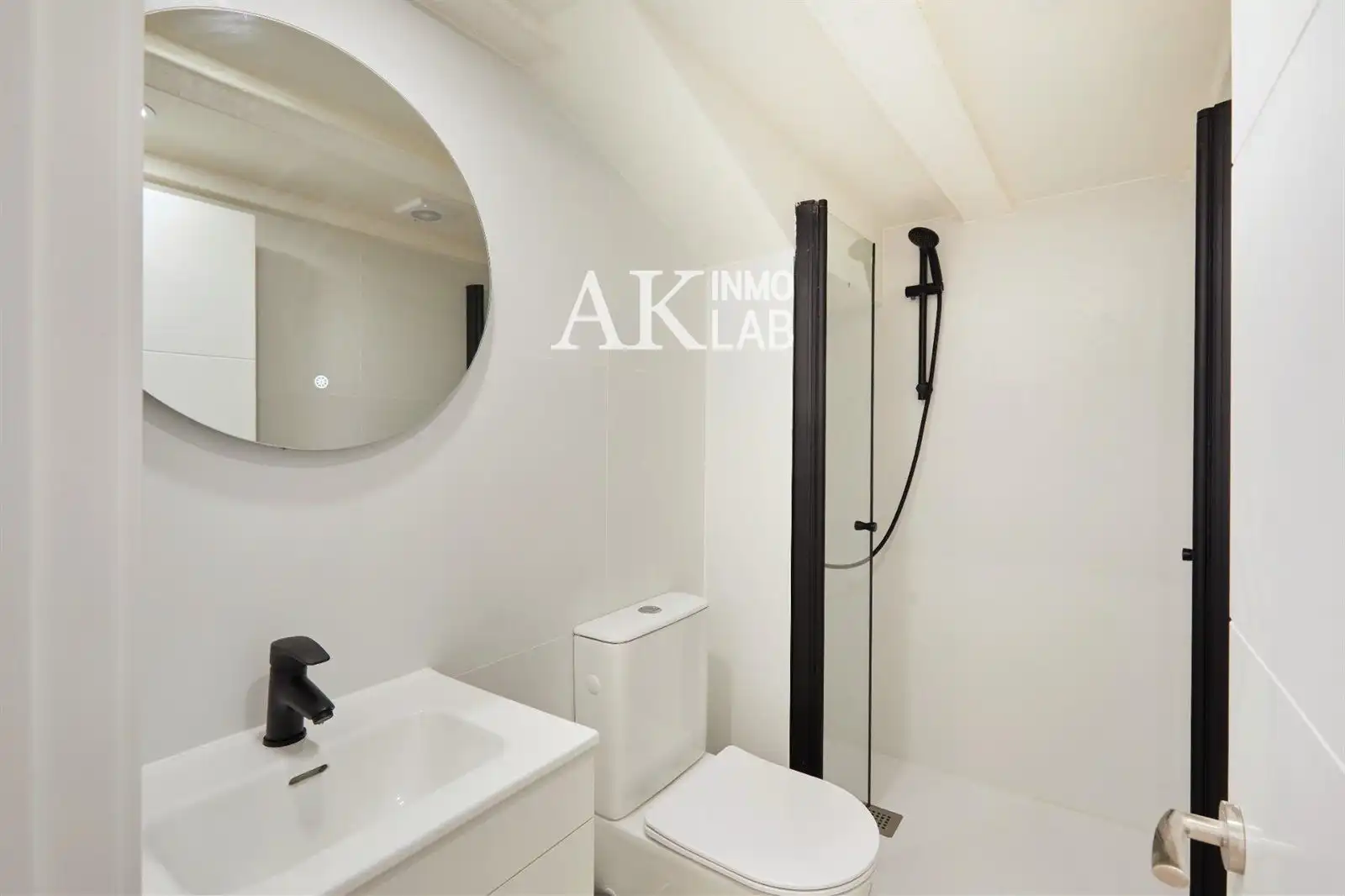 Badezimmer von Gebäude zum Verkauf in Barcelona
