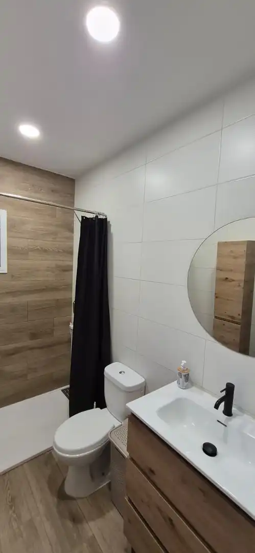 Badezimmer von Haus oder Chalet zum Verkauf in La Rinconada mit Klimaanlage, Ofen und Waschmaschine