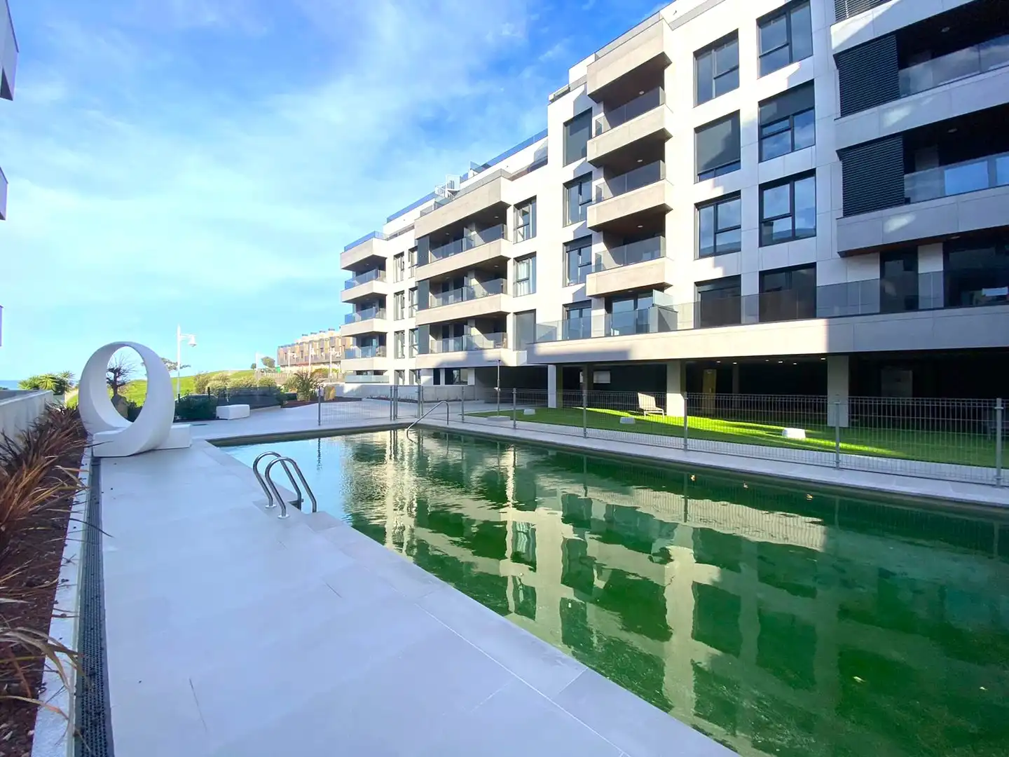 Swimming pool of Flat for sale in Castro-Urdiales  with Heating, Parquet flooring and Terrace