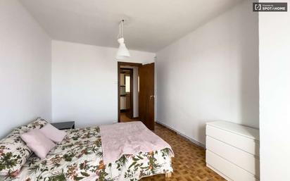 Bedroom of Flat to share in L'Hospitalet de Llobregat  with Air Conditioner, Heating and Terrace