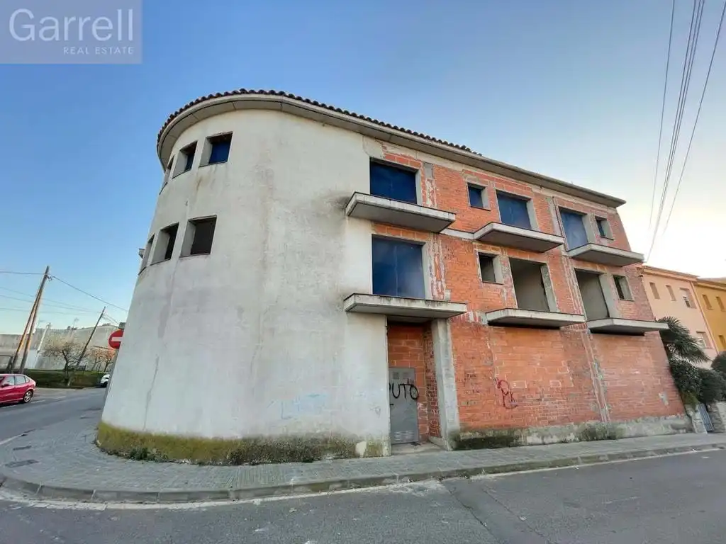 Vista exterior de Edifici en venda en Palafrugell