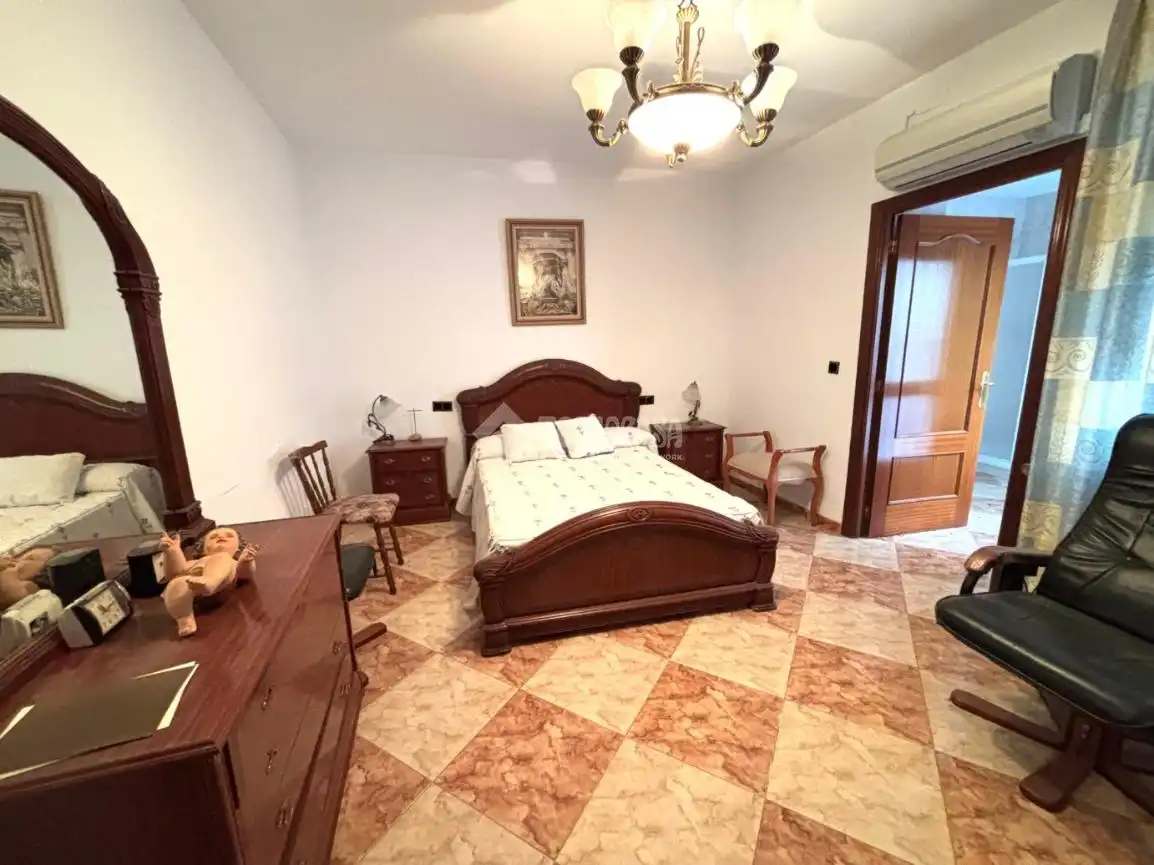 Bedroom of Houses for sale in Jódar  with Storage room and Balcony