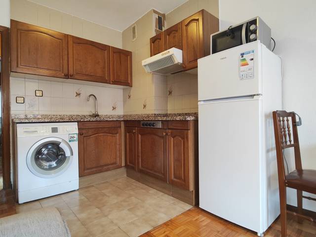 Piso en Alquiler en Oviedo - CL GONZALEZ BESADA, 40 en Auditorio - Seminario - Parque de Invierno