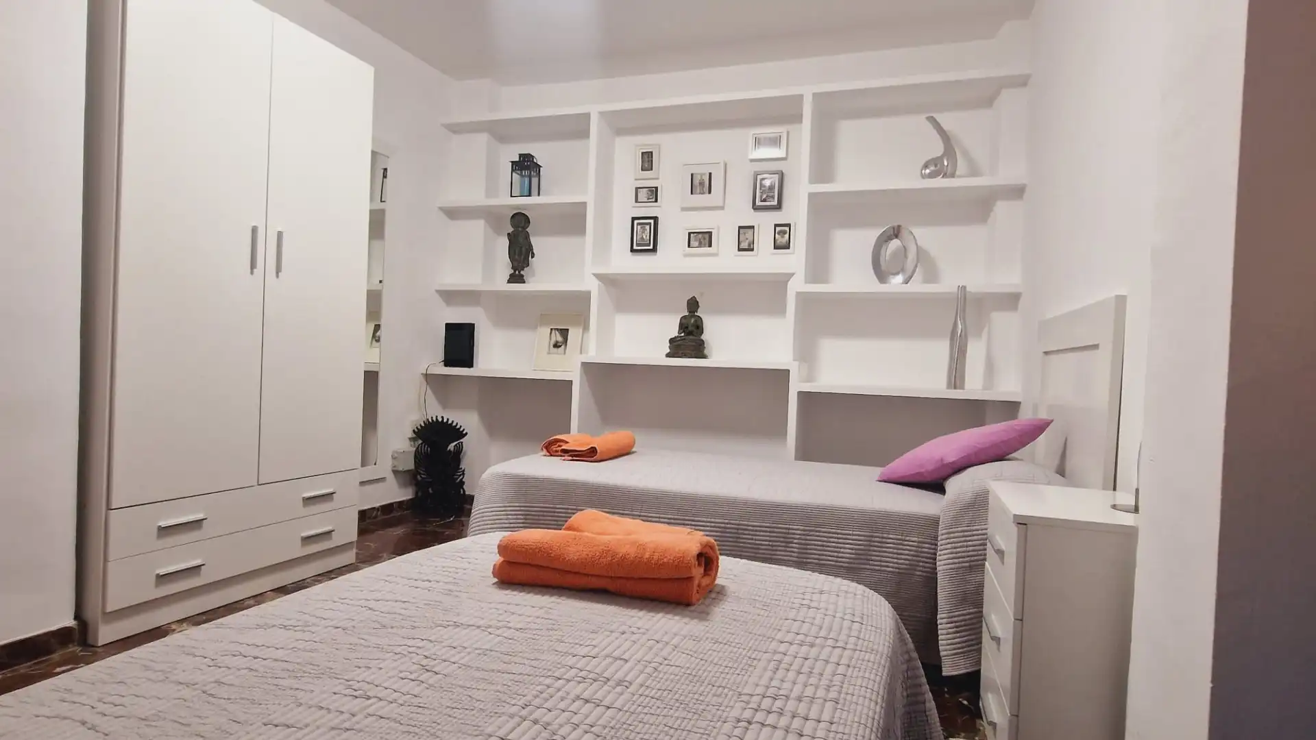 Bedroom of Flat for sale in Córdoba  with Air Conditioner, Heating and Furnished