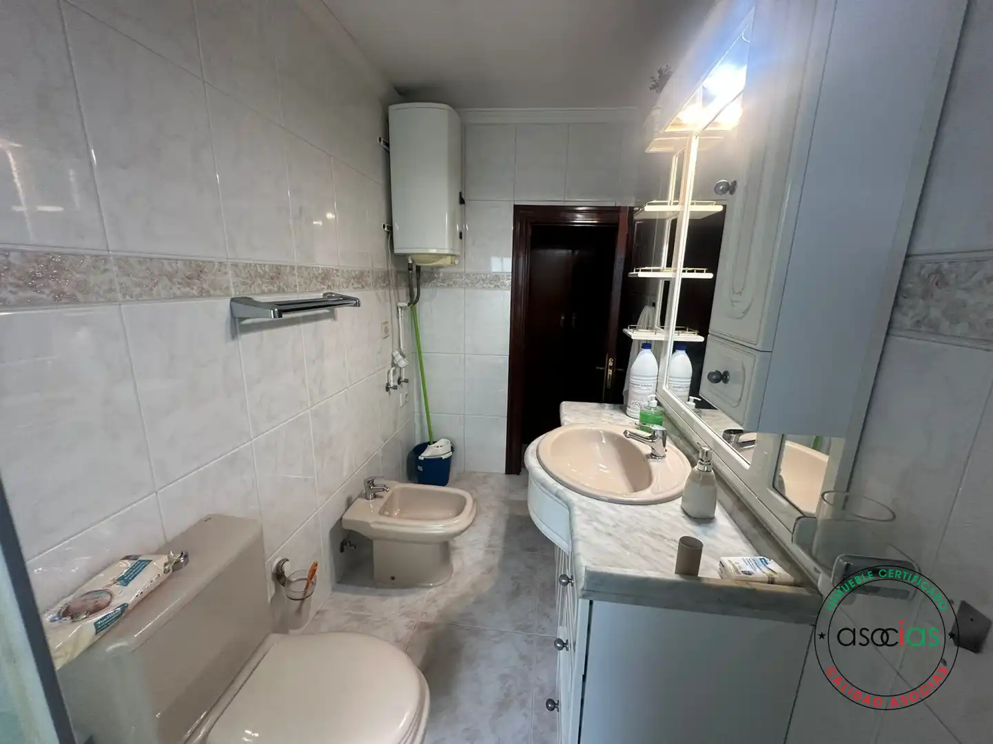 Badezimmer von Wohnung zum Verkauf in Gijón  mit Heizung