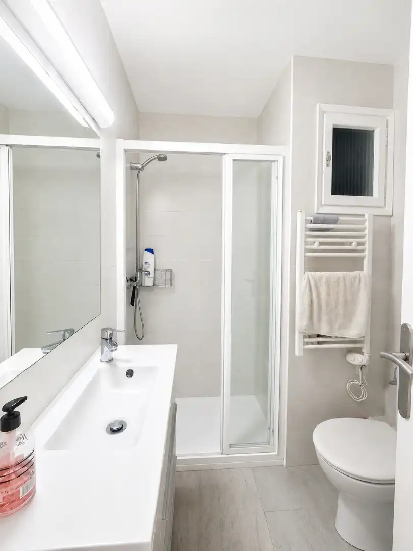 Bathroom of Study for sale in Palamós  with Oven