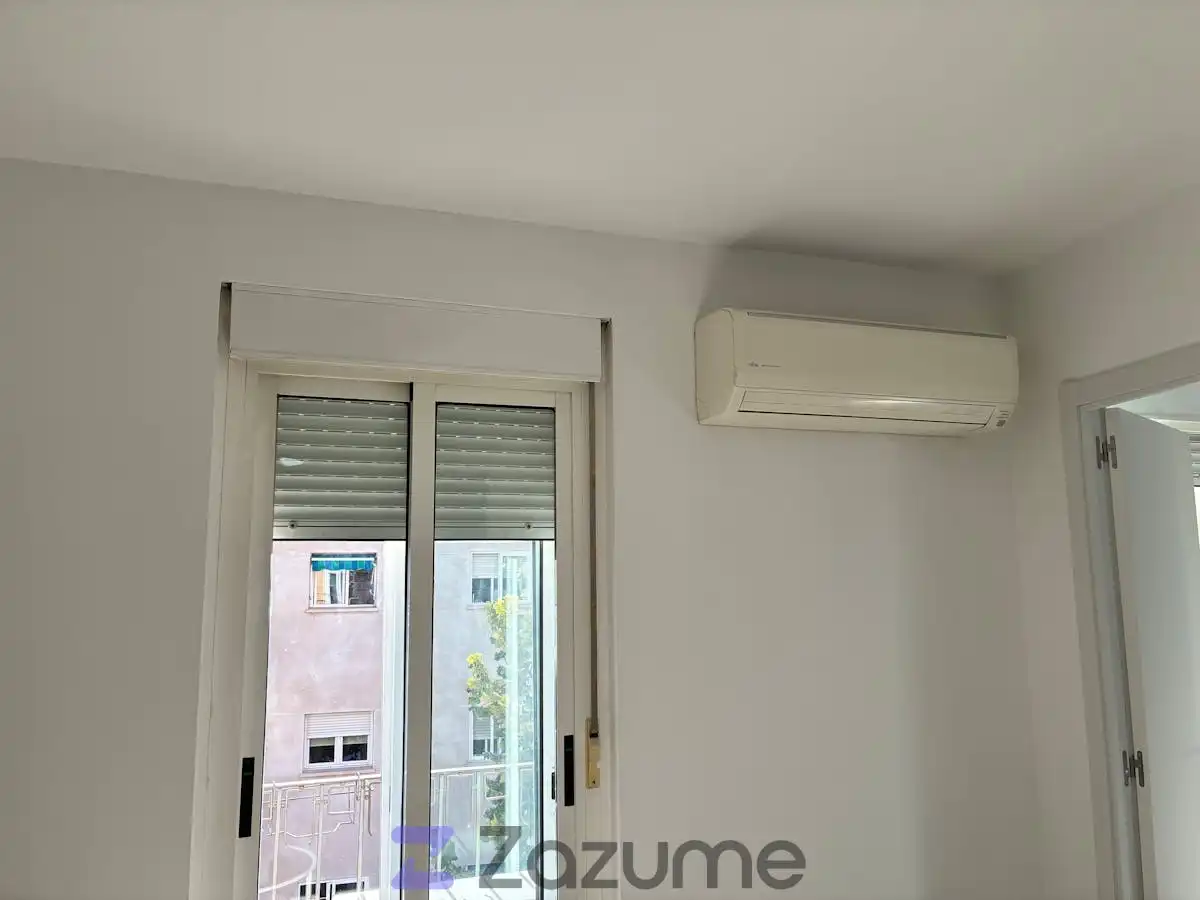 Dormitori de Pis de lloguer en Reus amb Aire condicionat, Moblat i Forn