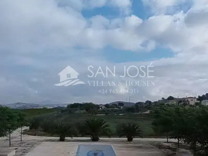 Casa o chalet en venta en Aspe con Calefacción, Jardín privado y Trastero