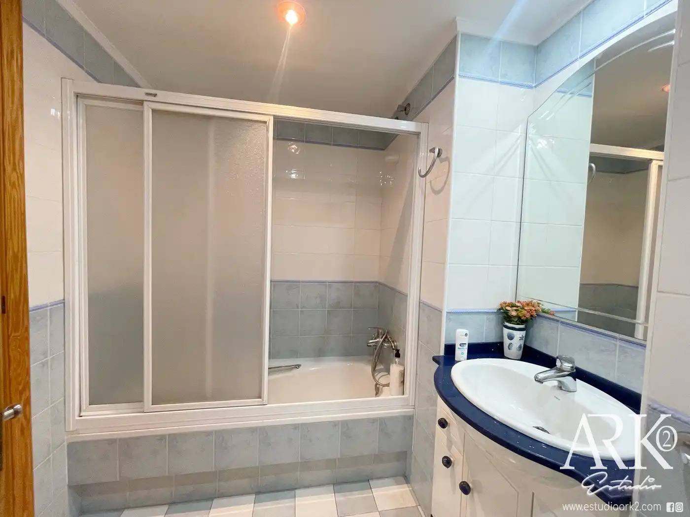 Bathroom of Duplexes for sale in Gandia  with Air Conditioner, Terrace and Storage room
