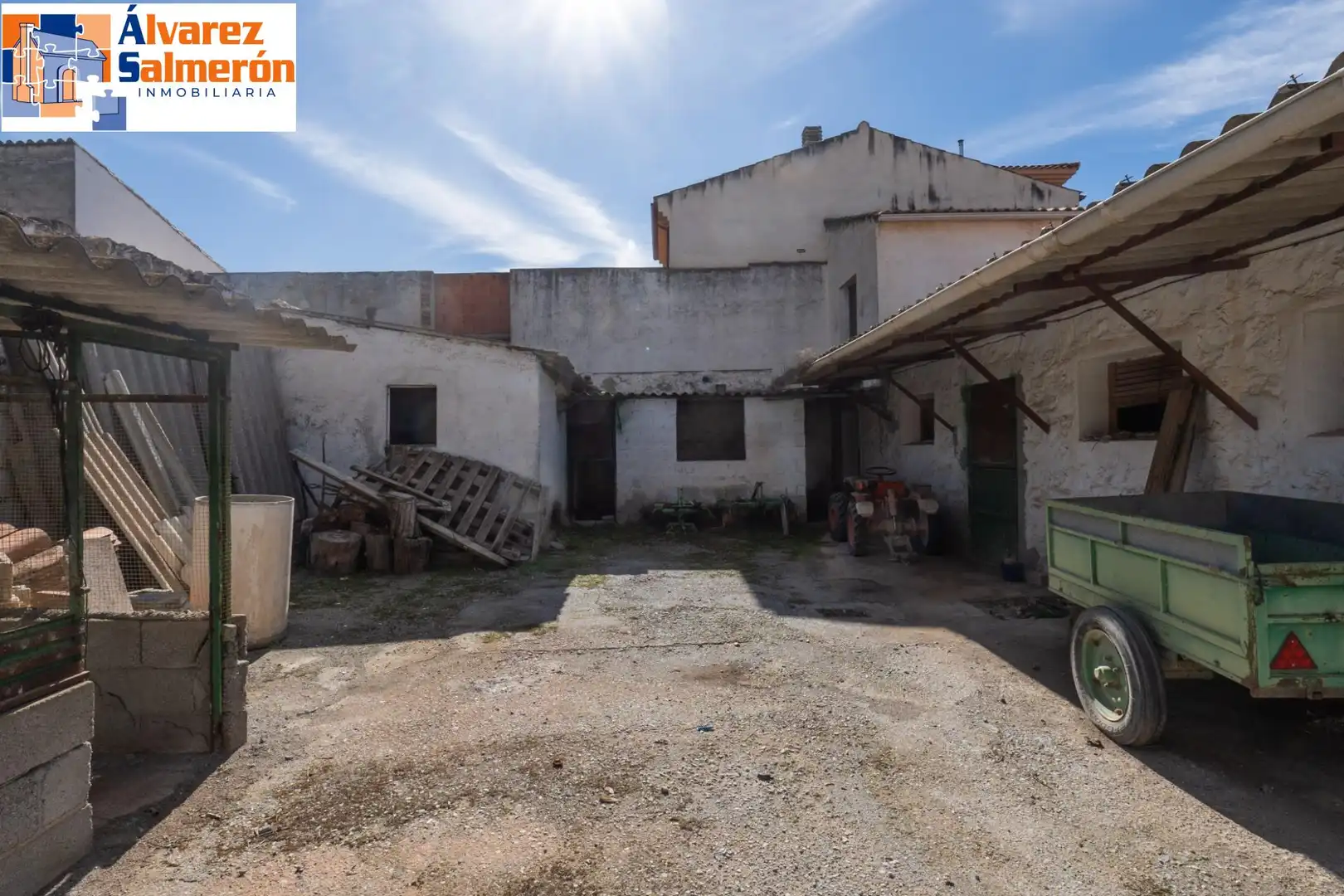 Vista exterior de Casa o xalet en venda en Albolote amb Terrassa i Balcó