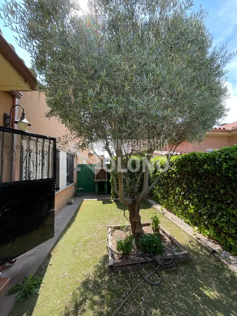 Jardí de Casa o xalet en venda en Cihuri amb Calefacció, Jardí privat i Traster