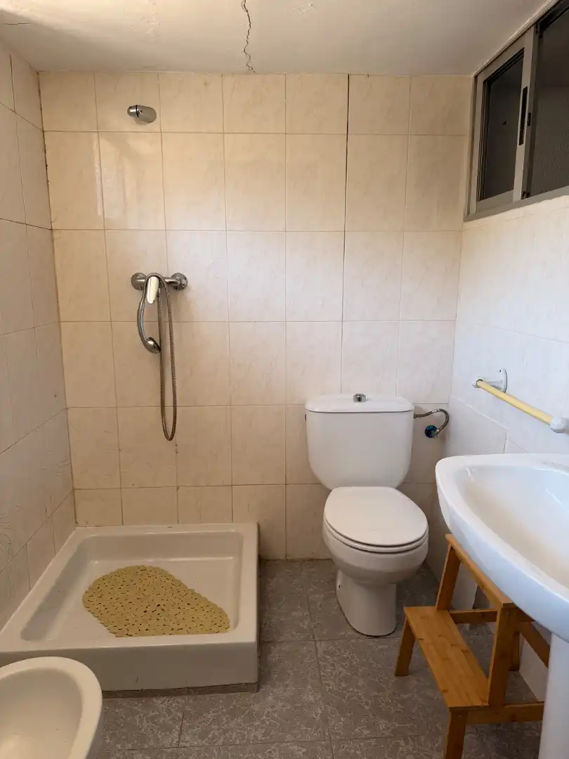 Bany de Casa adosada de lloguer en Benicasim / Benicàssim amb Jardí privat, Terrassa i Traster