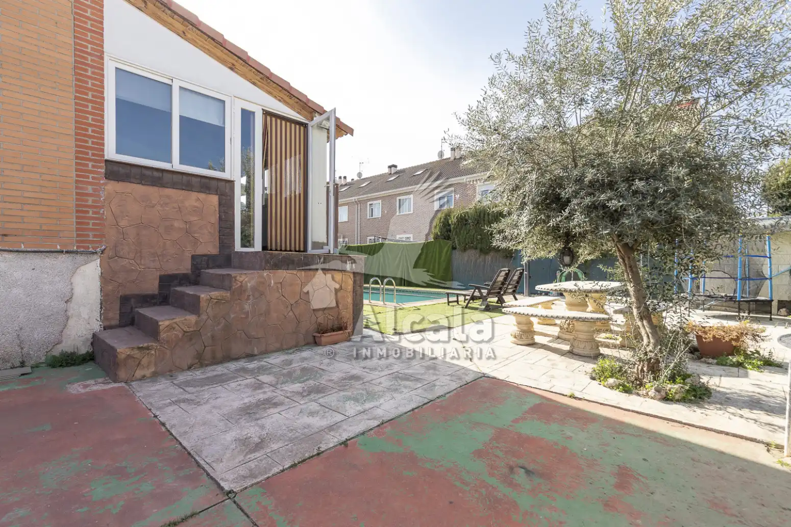 Jardín de Casa adosada en venta en Azuqueca de Henares con Aire acondicionado, Calefacción y Piscina