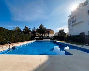 Piscina de Pis en venda en Rincón de la Victoria amb Aire condicionat, Terrassa i Piscina