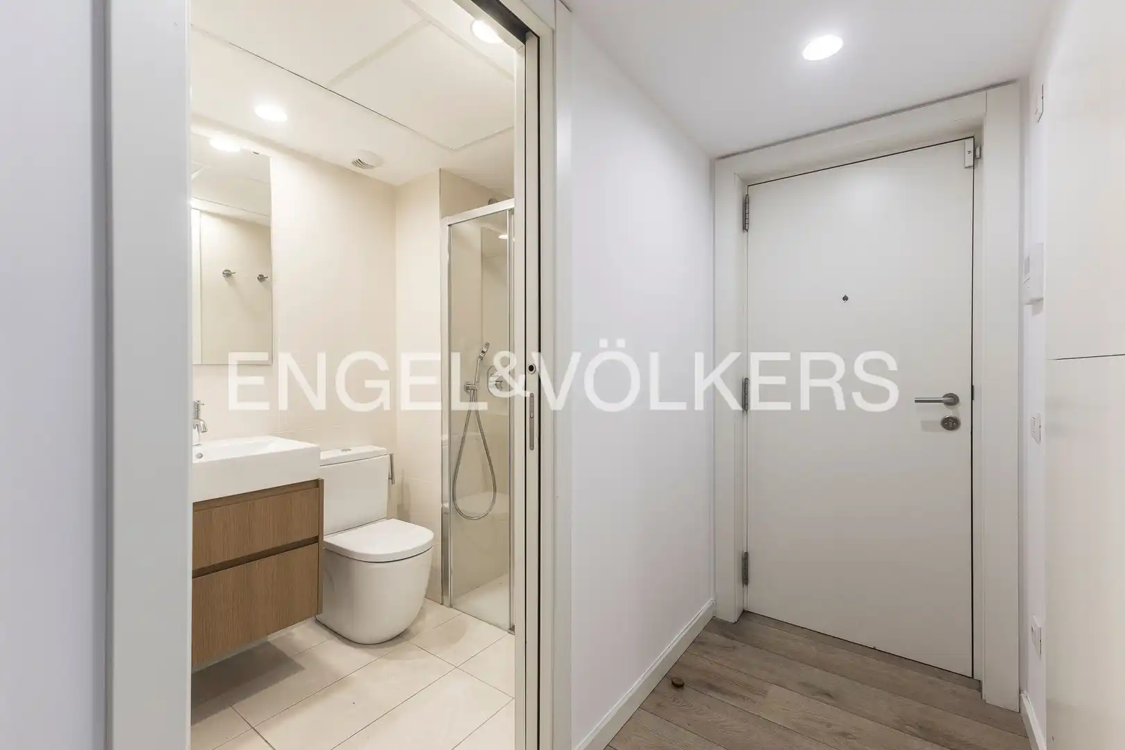 Bany de Apartament en venda en Barcelona amb Aire condicionat, Calefacció i Terrassa