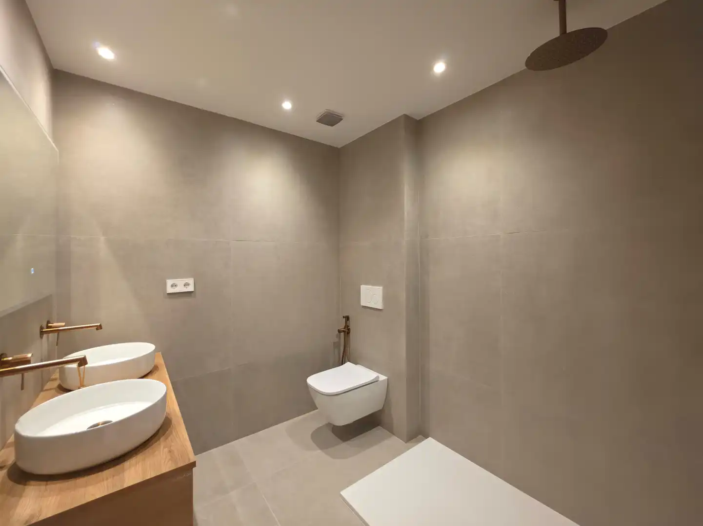 Bathroom of Flat for sale in Alicante / Alacant  with Air Conditioner, Heating and Terrace
