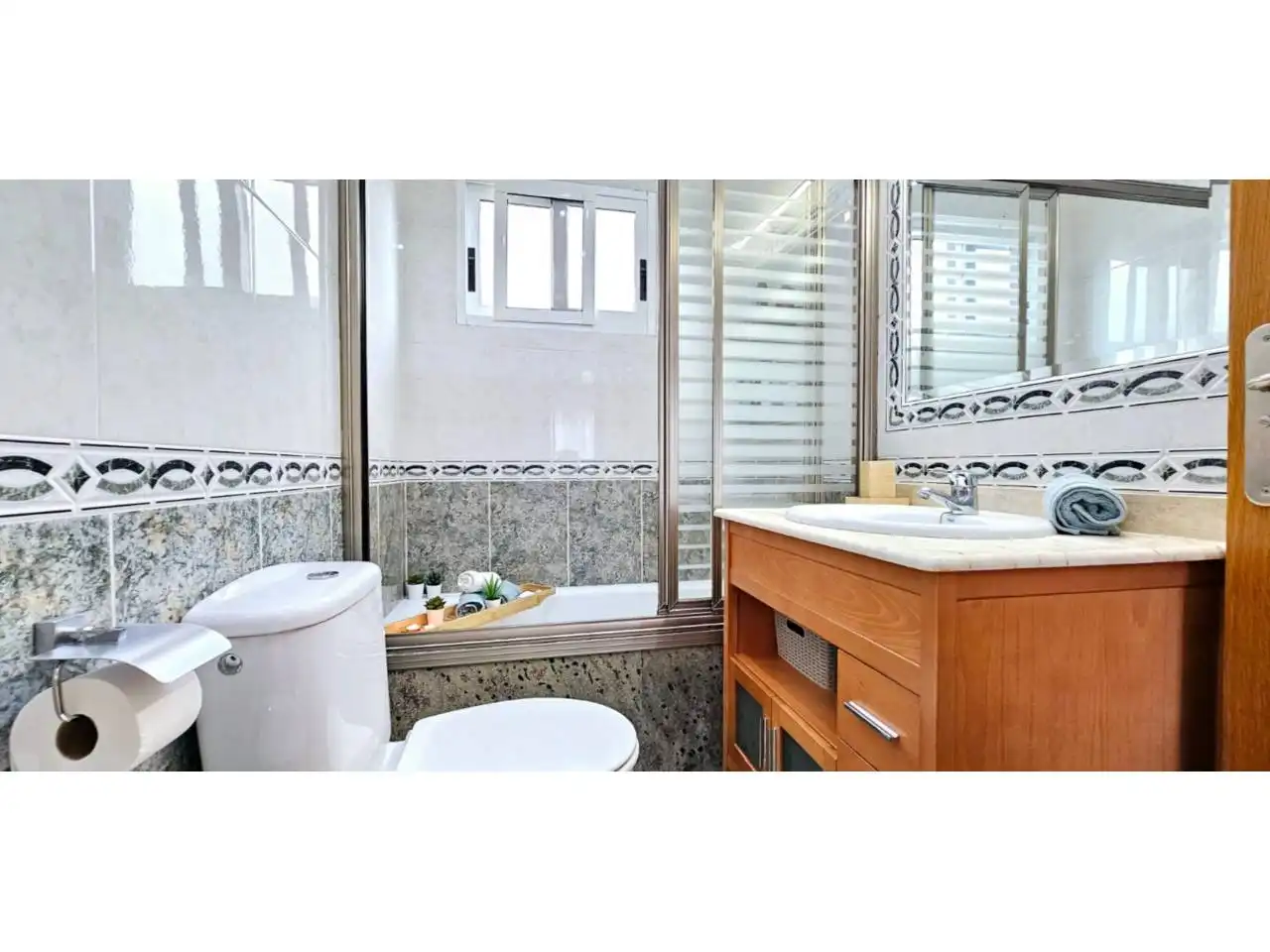 Bathroom of Detached homes for sale in Jumilla  with Air Conditioner, Heating and Terrace