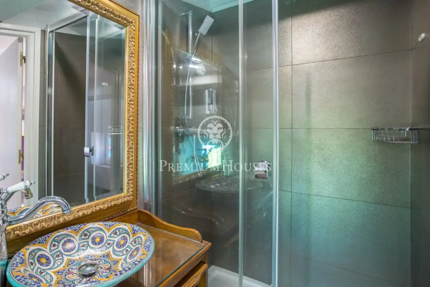 Bathroom of Country homes for sale in Canet de Mar  with Air Conditioner, Heating and Private garden