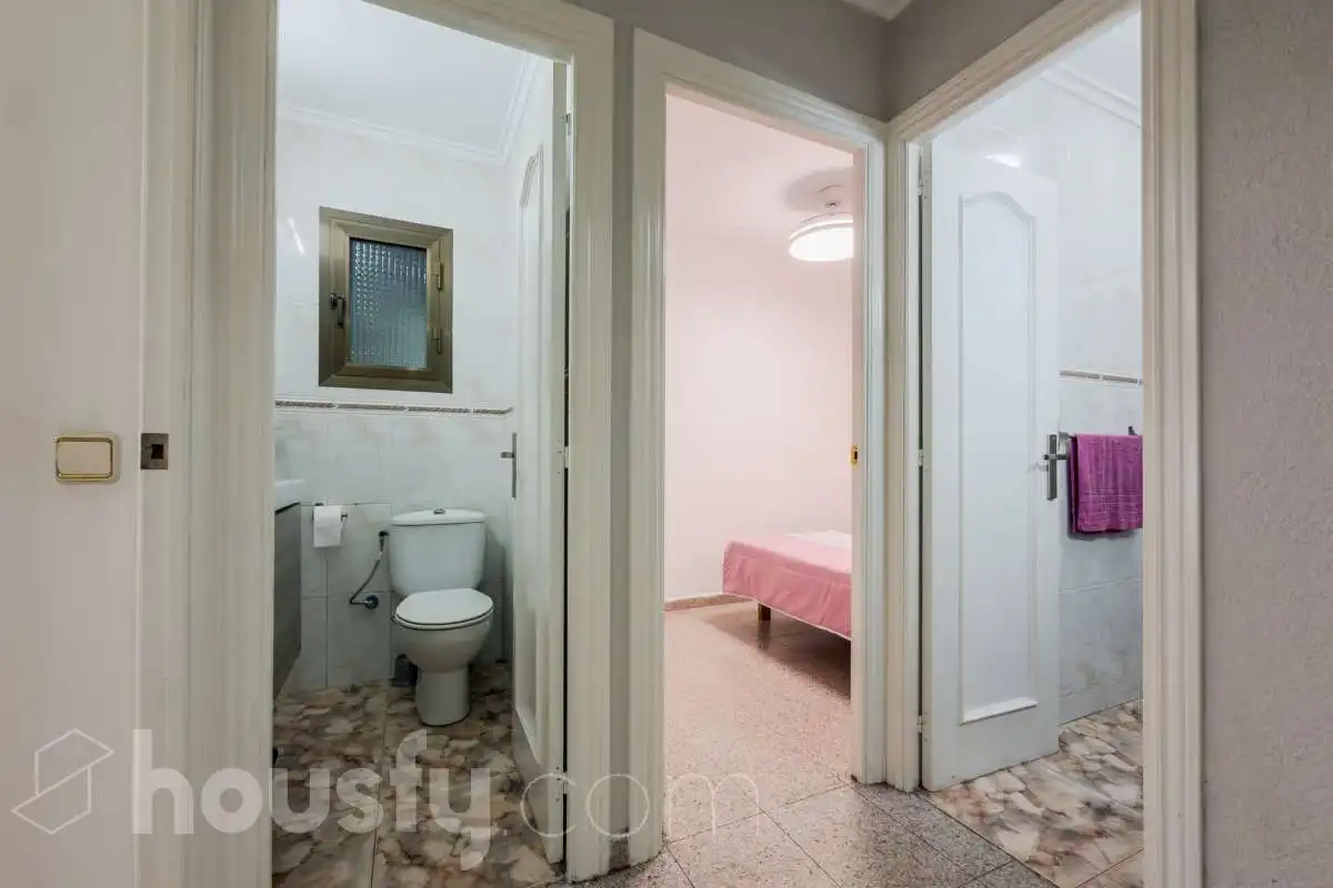 Baño de Piso en venta en Badalona con Aire acondicionado, Calefacción y Amueblado