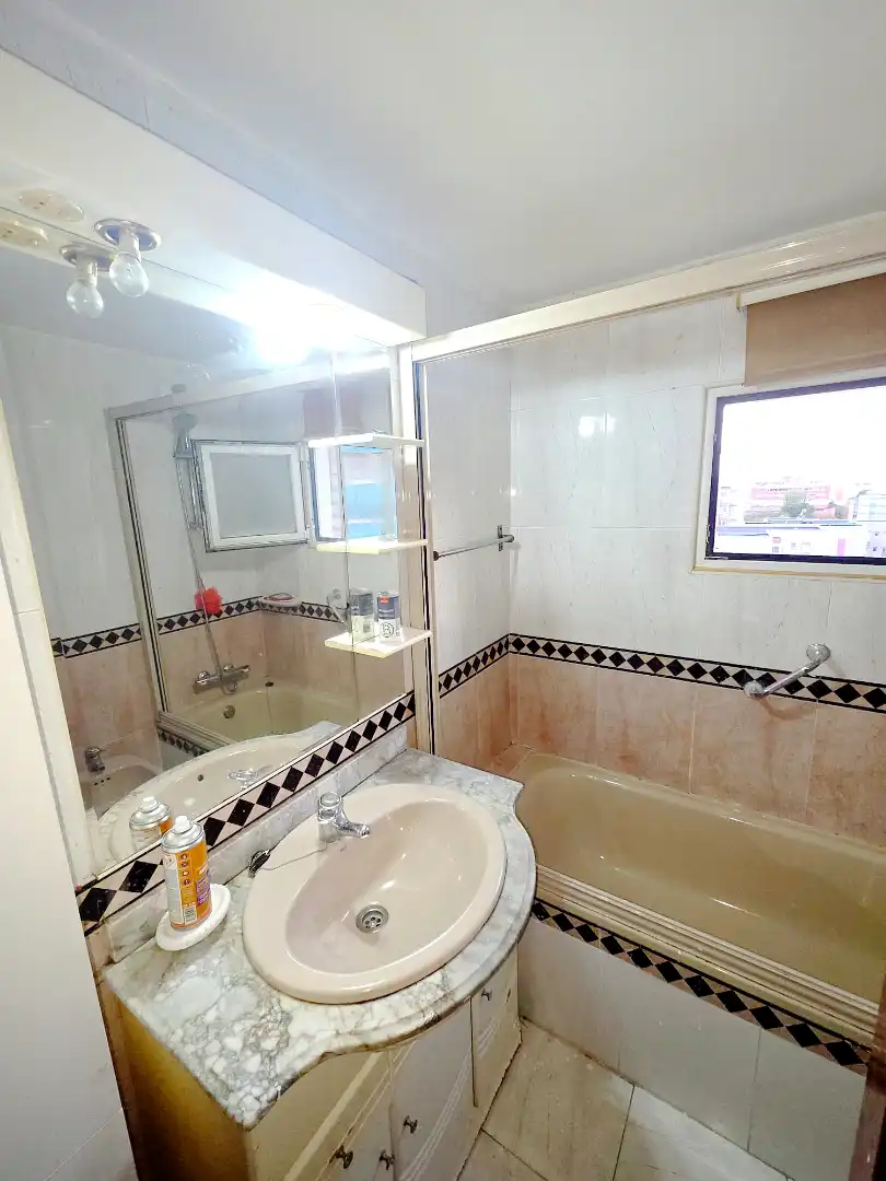 Baño de Piso en venta en Sur - PAU 4