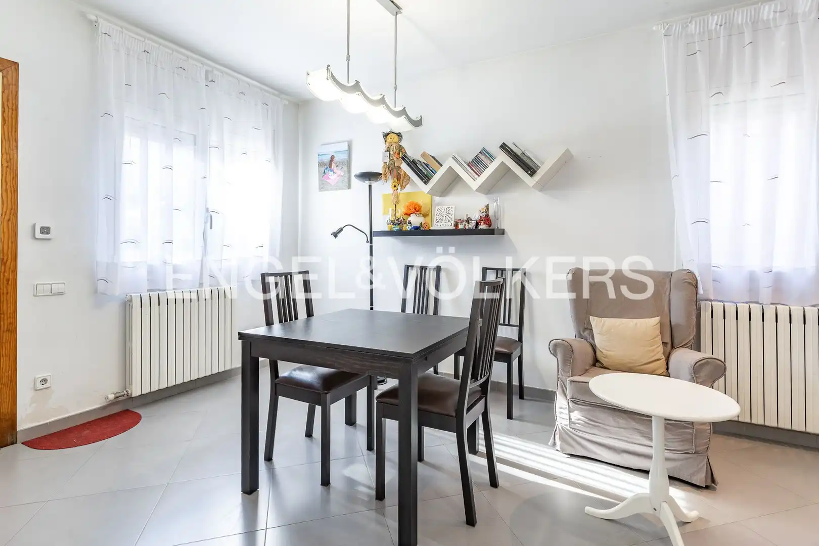 Exterior view of Houses for sale in Sant Cugat del Vallès  with Air Conditioner, Heating and Private garden