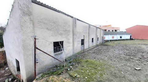 SOLAR CON VARIAS NAVES EN MAQUEDA, imagen 4