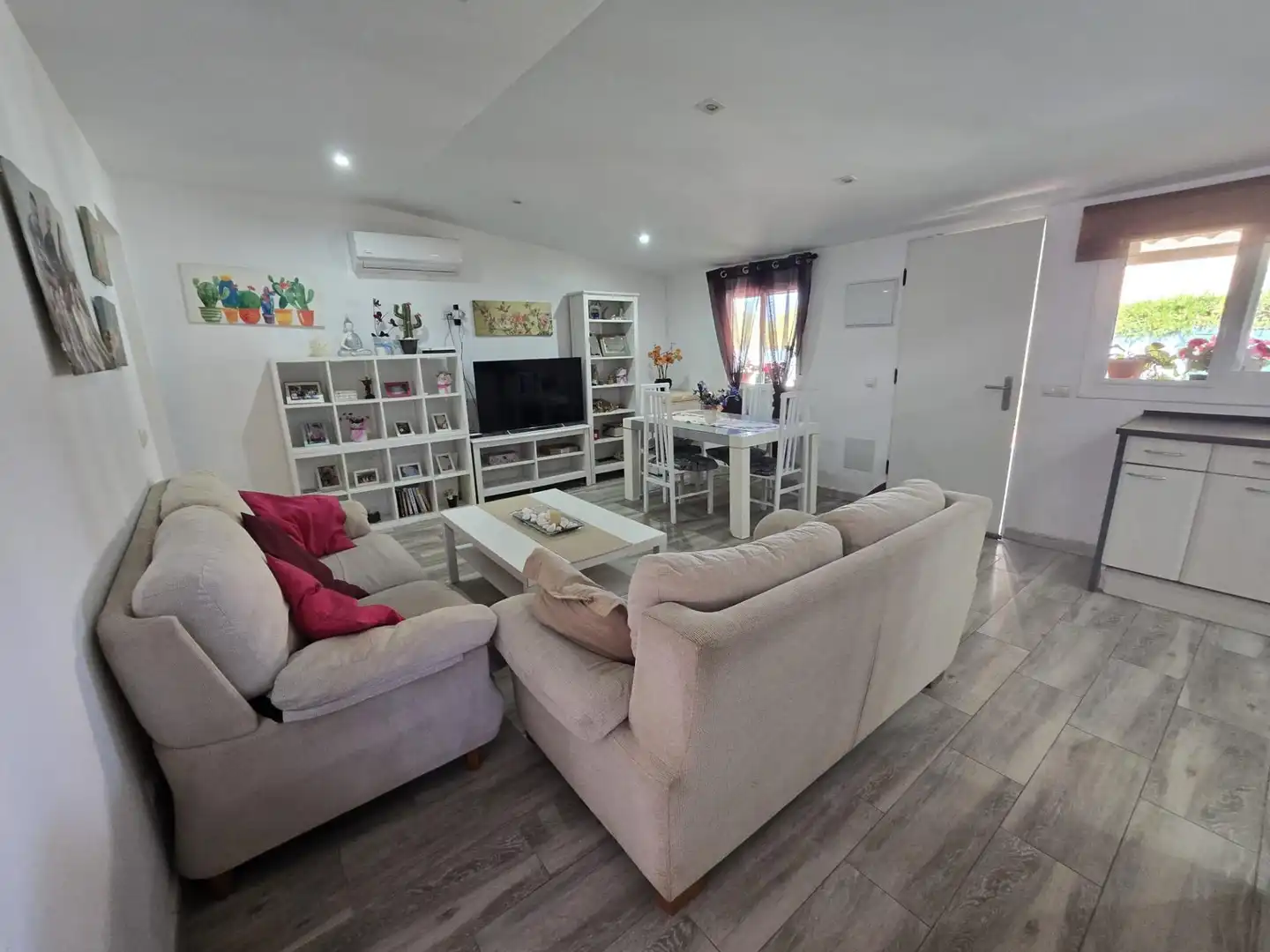 Living room of Houses for sale in Llucmajor  with Air Conditioner, Private garden and Storage room