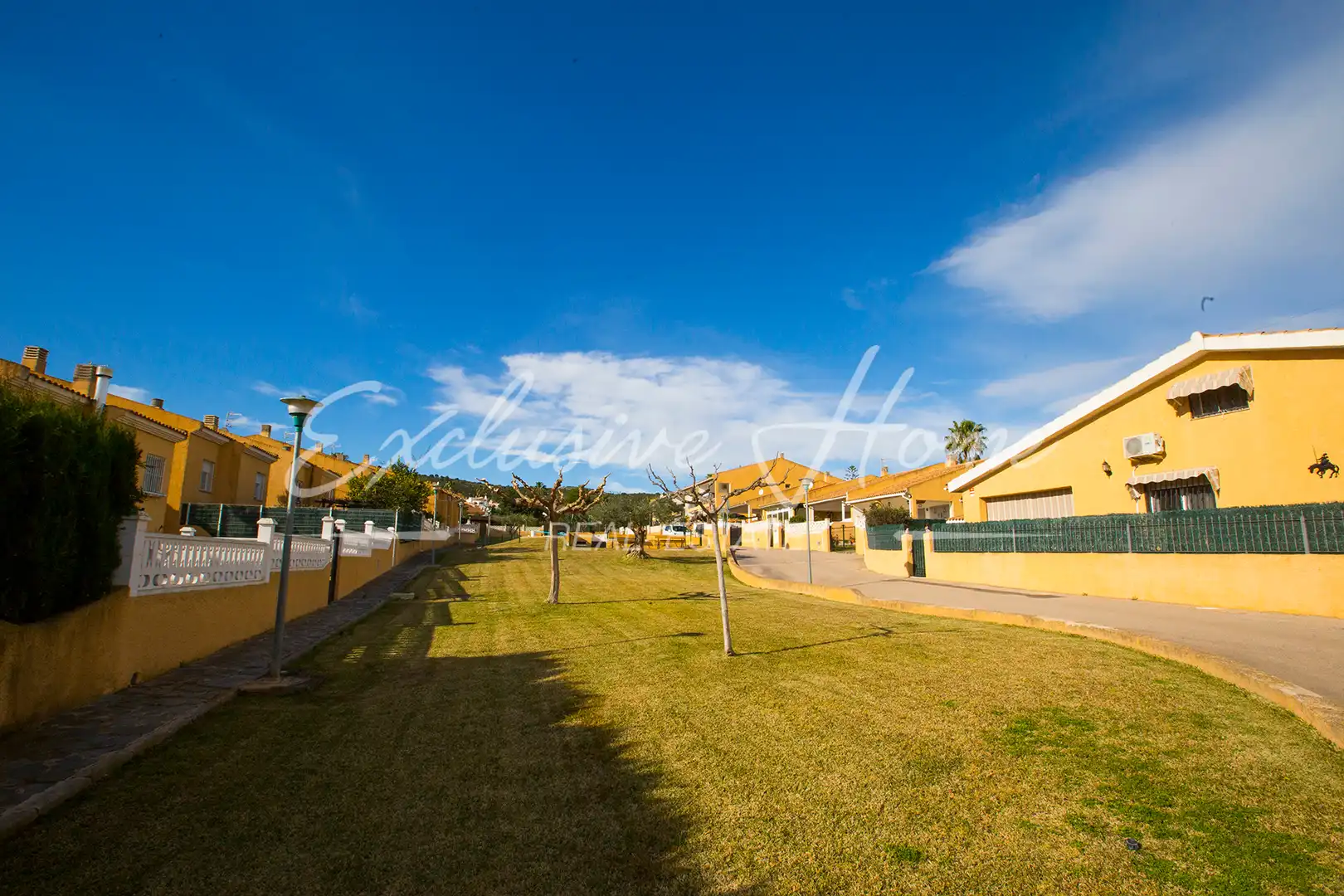 Außenansicht von Haus oder Chalet zum Verkauf in Peñíscola / Peníscola mit Klimaanlage, Heizung und Privatgarten