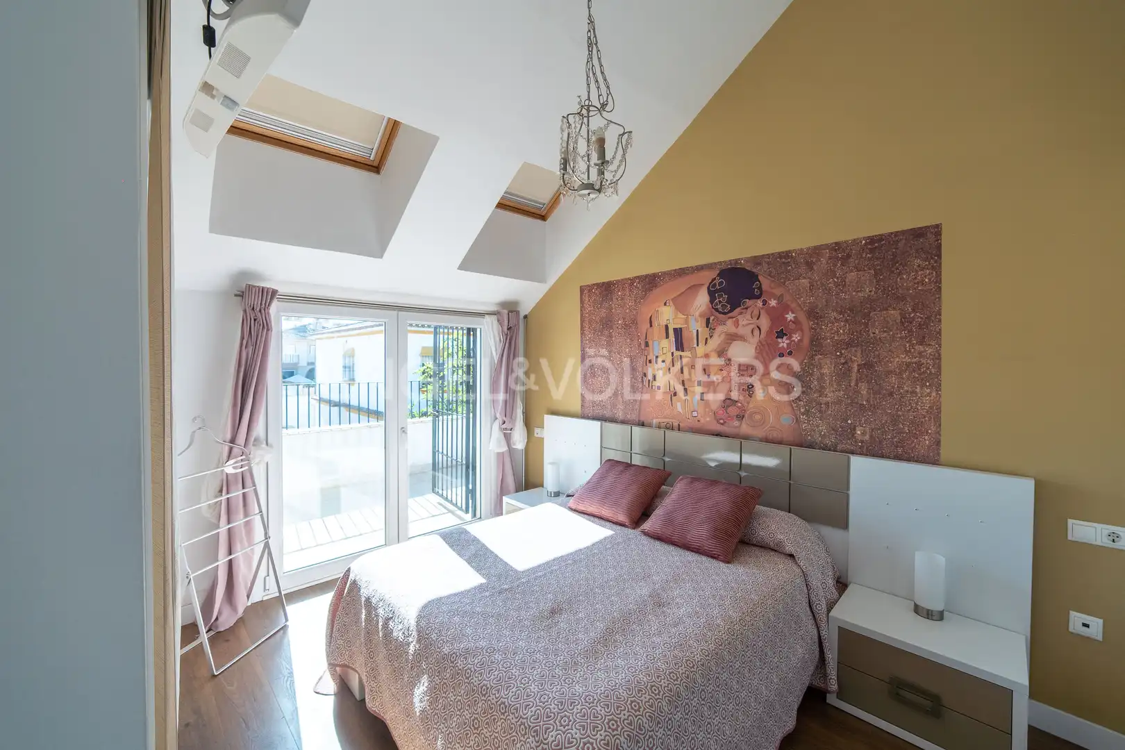 Dormitori de Casa o xalet en venda en San Fernando amb Calefacció, Jardí privat i Terrassa