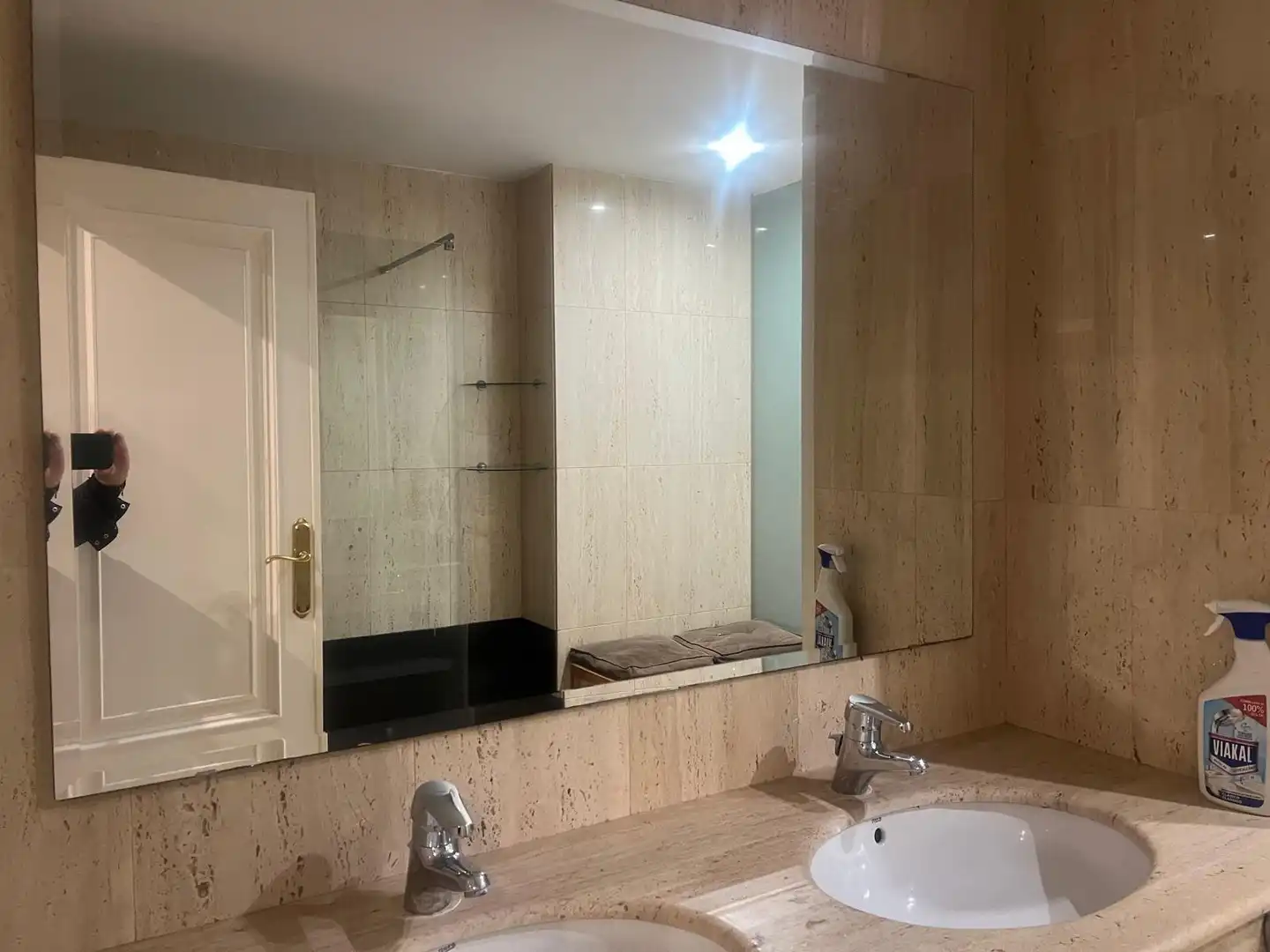 Baño de Piso de alquiler en Tavernes de la Valldigna con Aire acondicionado y Amueblado
