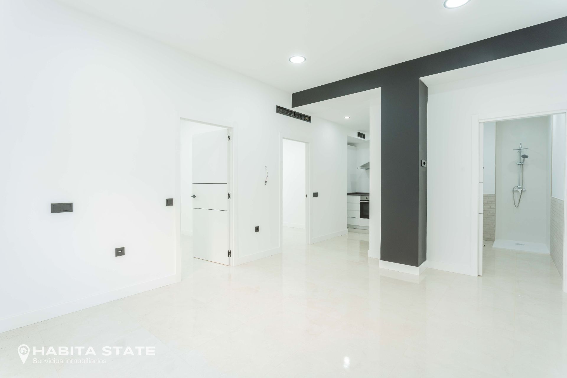 Flat for sale in  Almería Capital