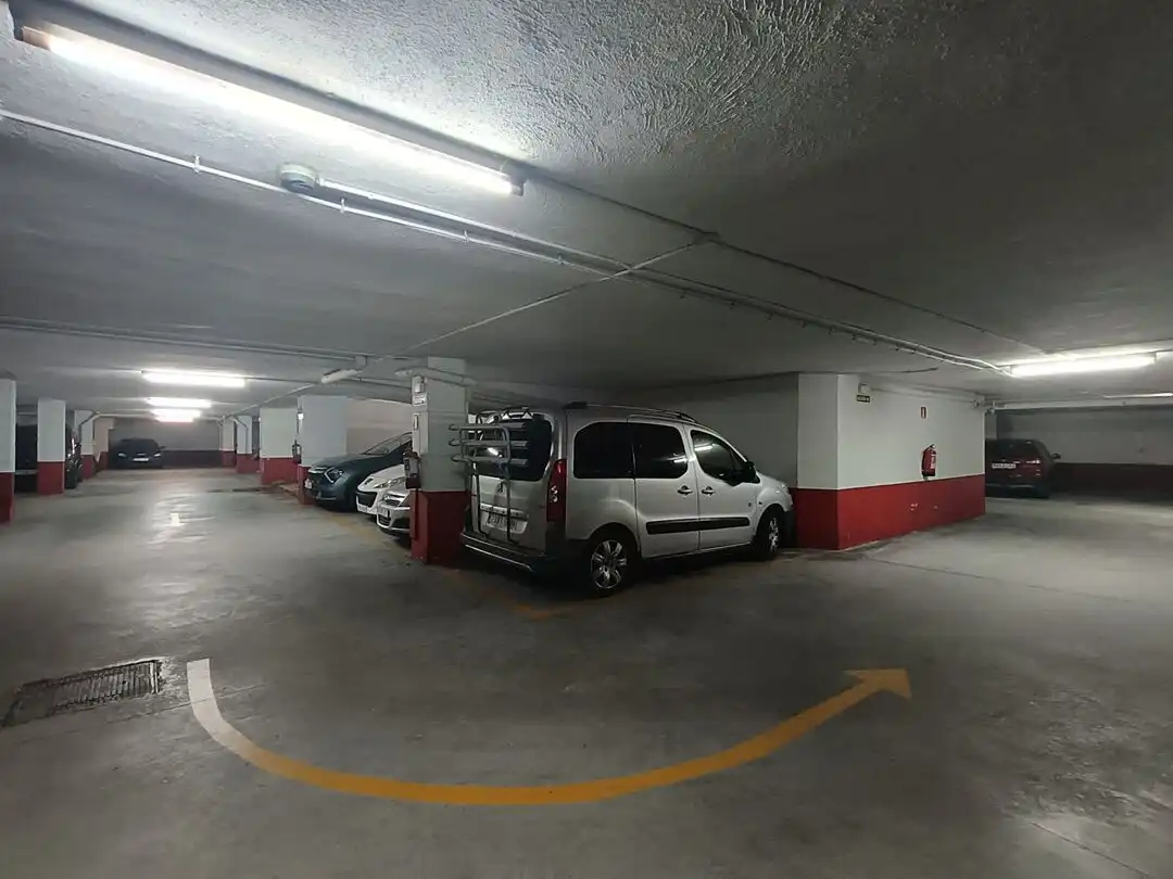 Aparcament de Pis de lloguer en  Pamplona / Iruña amb Calefacció i Terrassa