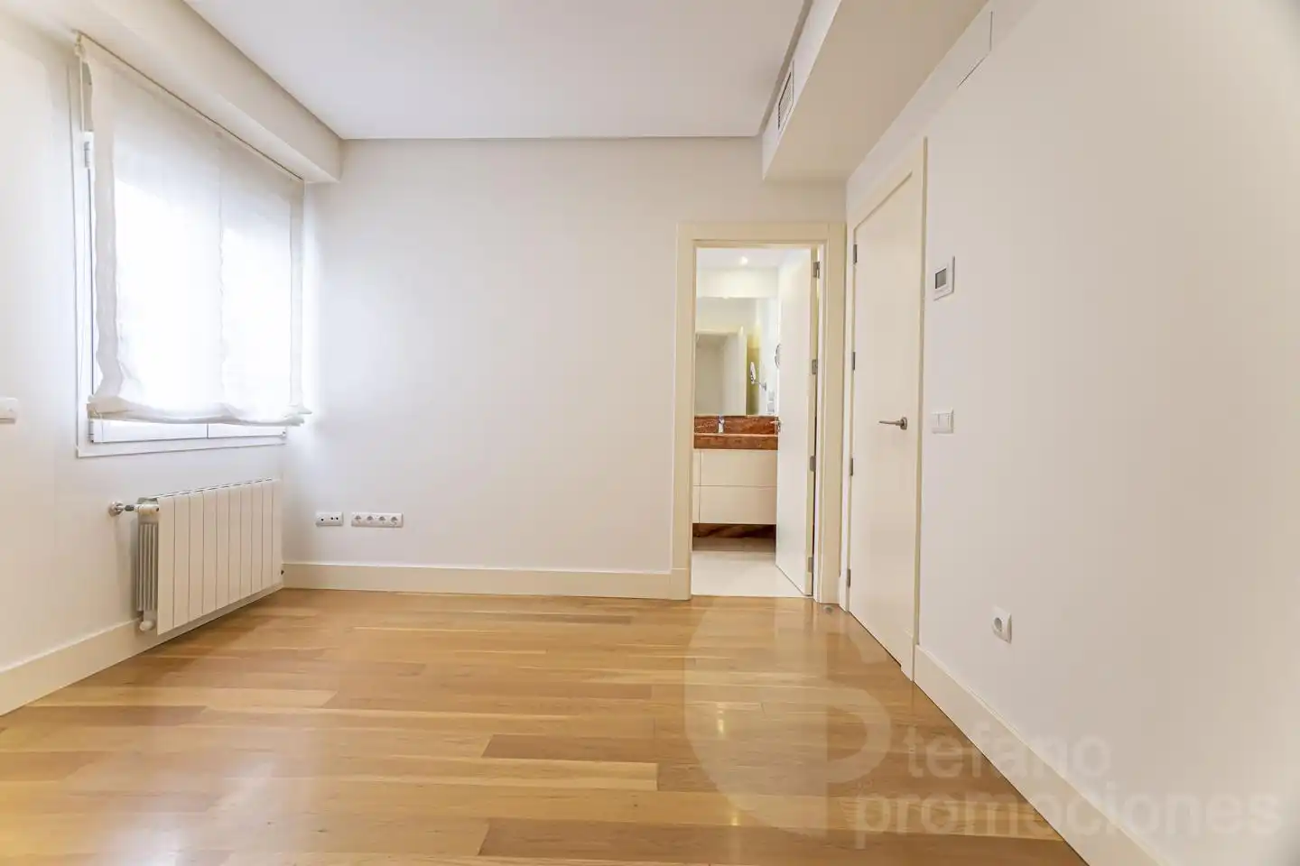Schlafzimmer von Dachboden zur Miete in Málaga mit Klimaanlage, Heizung und Parkett