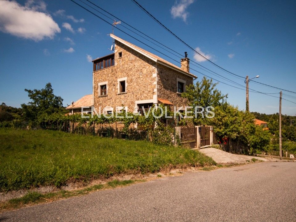 Exterior view of House or chalet for sale in Sanxenxo  with Heating, Private garden and Parquet flooring