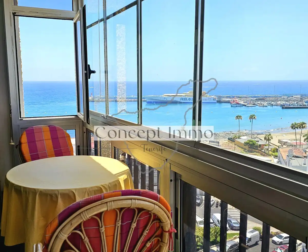 Vista exterior de Ático en venta en Arona con Terraza, Trastero y Balcón