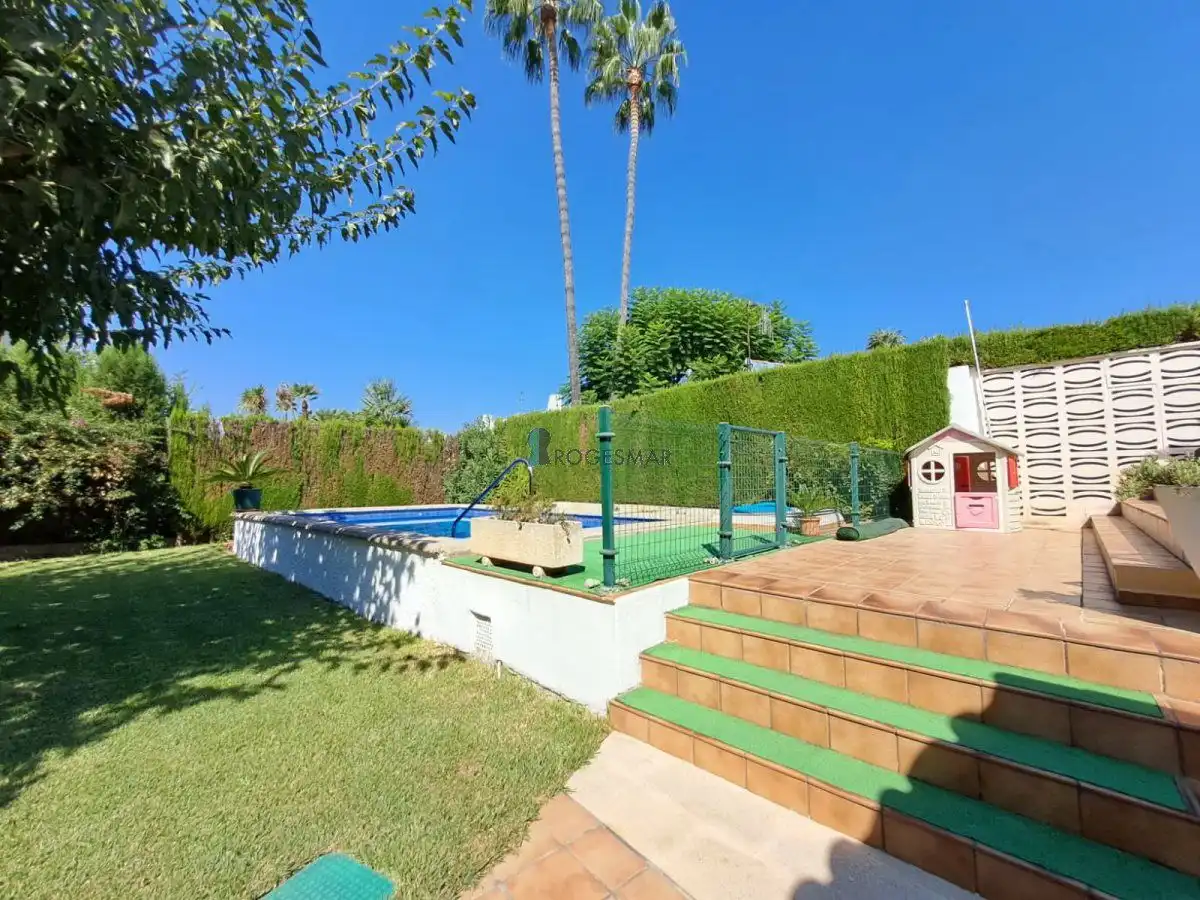Villa mit Pool zum Verkauf in Avinguda dels Pins, imagen 4